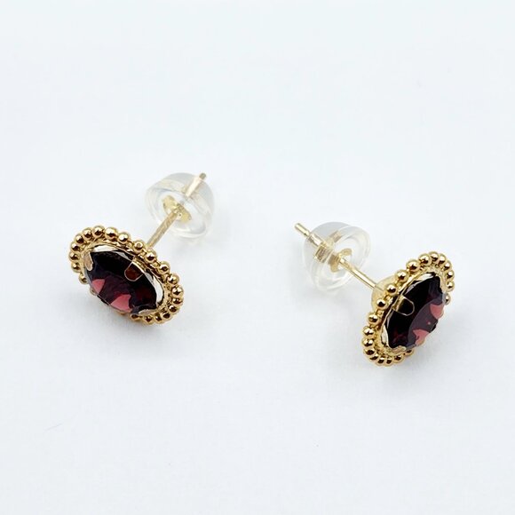 10K Yellow Gold Garnet 1.5ct (6x6m) Stud Earrings - Picture 6 of 6